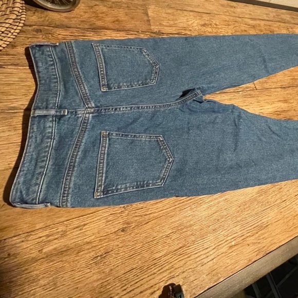 ASOS DENIM Distressed with frayed hem - Picture 8 of 10